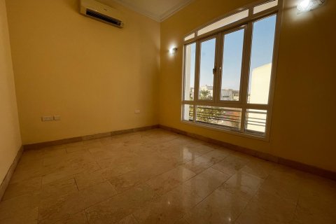 Villa Gemela de 5 dormitorios en Muscat, Oman No. 54773 6