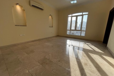 Villa Gemela de 5 dormitorios en Muscat, Oman No. 54773 8
