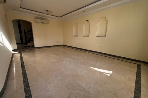 Villa Gemela de 5 dormitorios en Muscat, Oman No. 54773 12