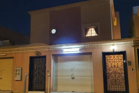 4 bedrooms Apartment in Riyadh, Saudi Arabia No. 61667