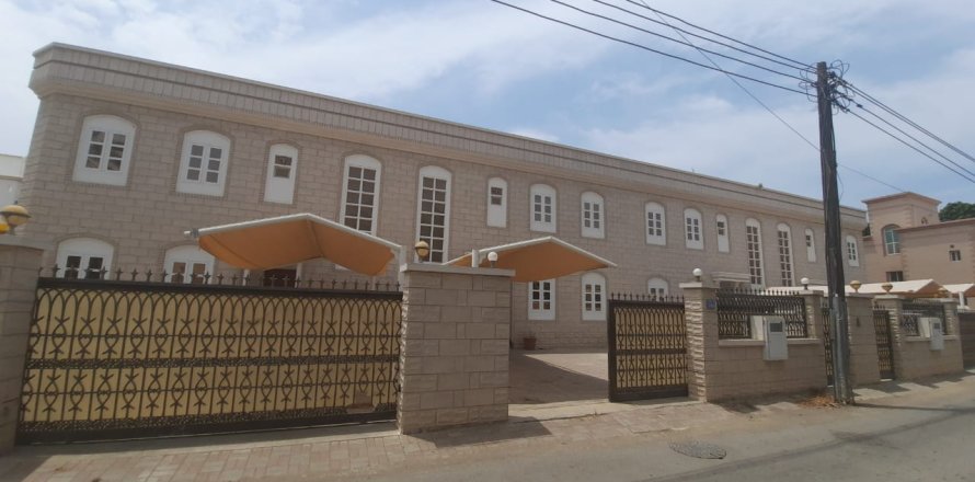 Villa de 2 chambres à As Sib, Oman No. 54475