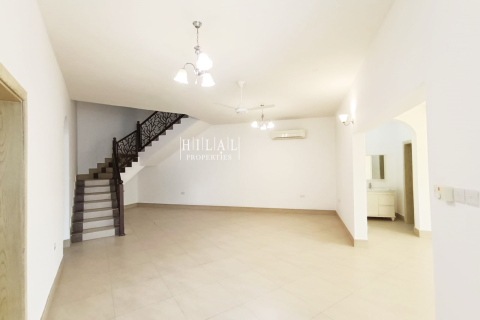 Villa Jumelée de 3 chambres à Bawshar, Oman No. 54874 3