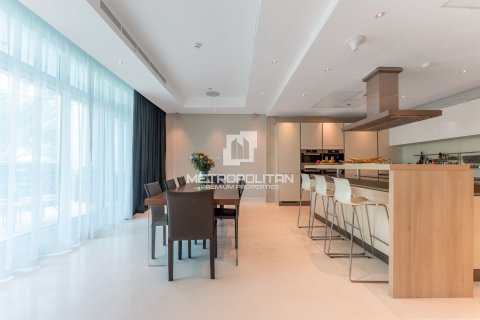 Villa de 4 dormitorios en Dubai Marina, UAE No. 77770