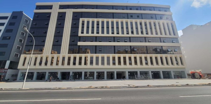 Commercial property de 55.7m² à Muscat, Oman No. 54222