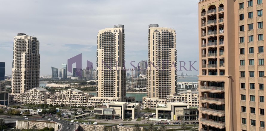 Apartment de 4 dormitorios en Doha, Qatar No. 58264