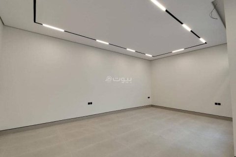 Villa de 5 dormitorios en Riyadh, Saudi Arabia No. 60315 4