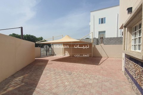 Villa de 310m² à Al Ansab, Oman No. 53776 3