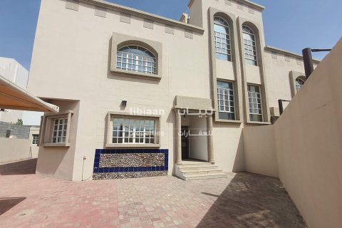 Villa de Studio à Al Ansab, Oman No. 53776