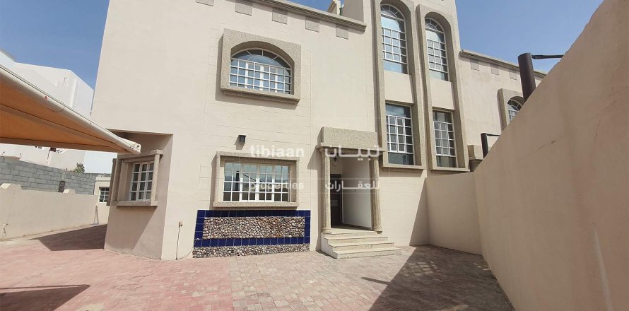 Villa de Studio à Al Ansab, Oman No. 53776