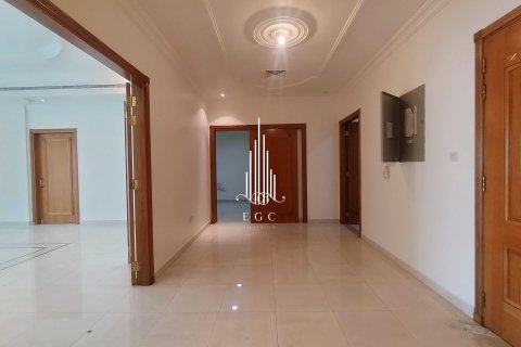 Appartement de 3 chambres à Al Khalidiya, UAE No. 52084 14