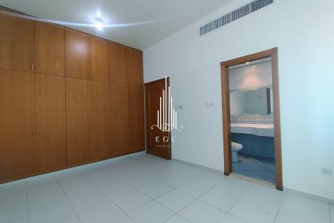 Appartement de 3 chambres à Al Khalidiya, UAE No. 52084 13