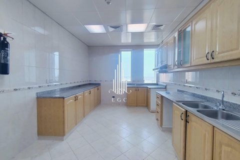 Appartement de 3 chambres à Al Khalidiya, UAE No. 52084 9