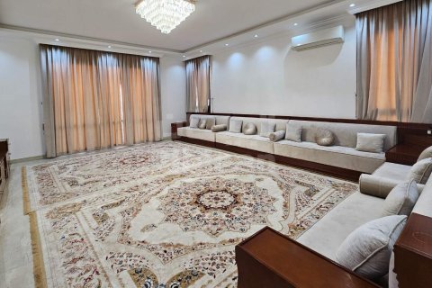 Villa de 5 dormitorios en As Sib, Oman No. 53597 3