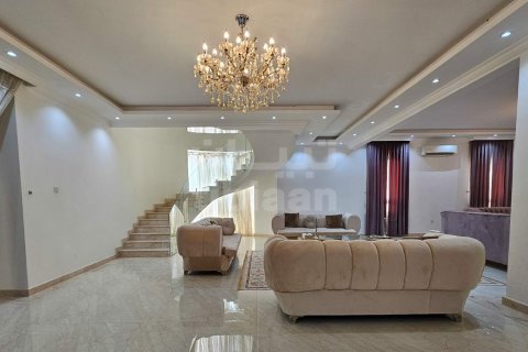 Villa de 5 dormitorios en As Sib, Oman No. 53597 5