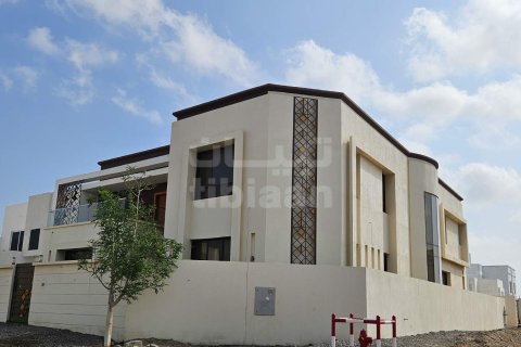 Villa de 5 dormitorios en As Sib, Oman No. 53597 9