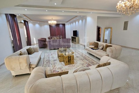 Villa de 5 dormitorios en As Sib, Oman No. 53597 4