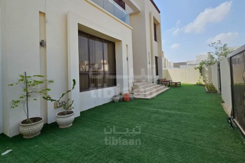 Villa de 5 dormitorios en As Sib, Oman No. 53597 8