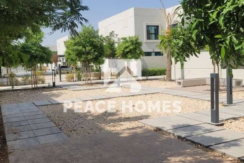 Villa de 5 dormitorios en Al Rahmaniya, UAE No. 10920 8