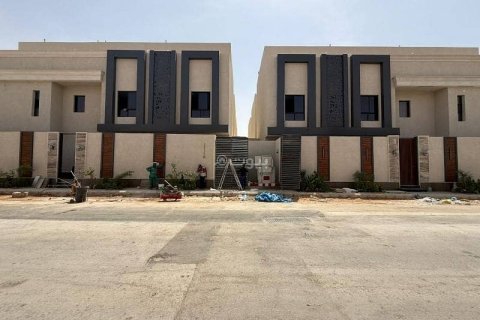 5 bedrooms Villa in Riyadh, Saudi Arabia No. 67546 4