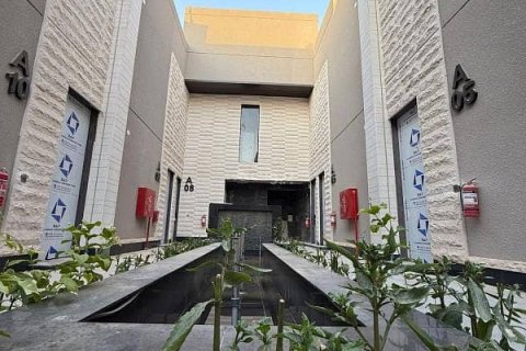 Villa de 3 dormitorios en Riyadh, Saudi Arabia No. 69109 3