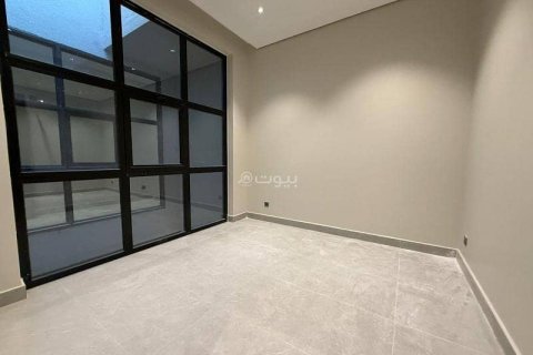 Villa de 3 dormitorios en Riyadh, Saudi Arabia No. 69109 14