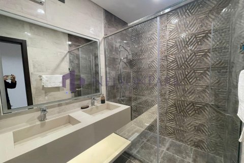 Villa de 6 dormitorios en Doha, Qatar No. 58179 21