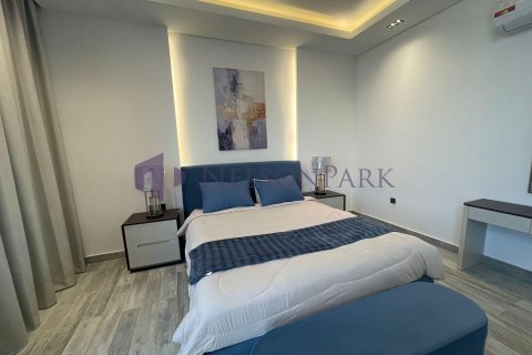 Villa de 6 dormitorios en Doha, Qatar No. 58179 14
