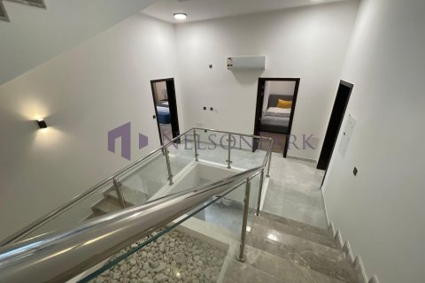 Villa de 6 dormitorios en Doha, Qatar No. 58179 8