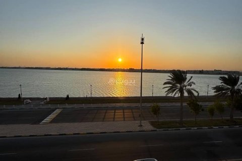 6 bedrooms Villa in Khobar, Saudi Arabia No. 60075