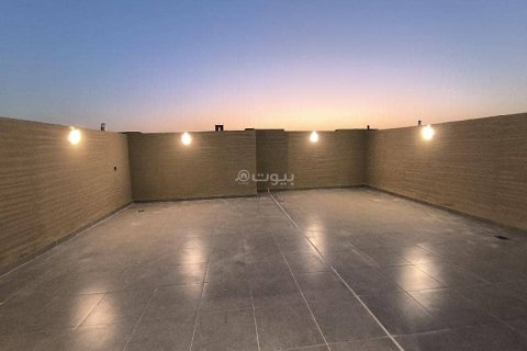 5 bedrooms Apartment in Riyadh, Saudi Arabia No. 60078