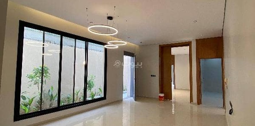 4 bedrooms Apartment in Riyadh, Saudi Arabia No. 60077