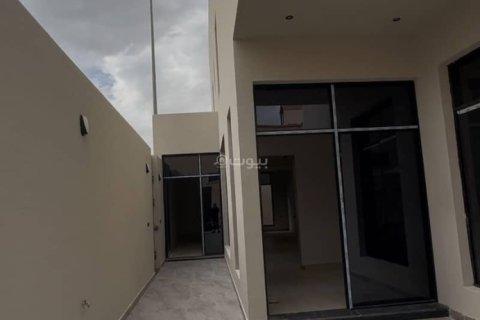 6 bedrooms Villa in Riyadh, Saudi Arabia No. 60326 10