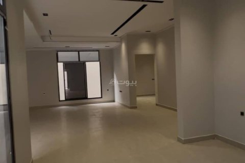 6 bedrooms Villa in Riyadh, Saudi Arabia No. 60326 8