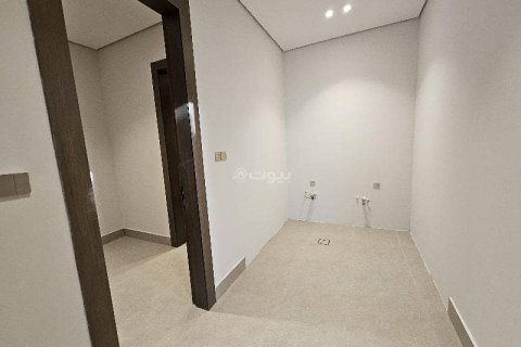 Villa de 5 chambres à Riyadh, Saudi Arabia No. 60702 16