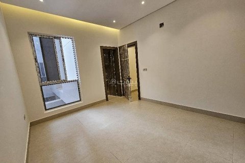 Villa de 5 chambres à Riyadh, Saudi Arabia No. 60702 8