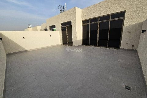 Villa de 5 chambres à Riyadh, Saudi Arabia No. 60702 17