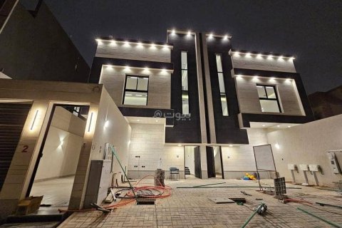 3 bedrooms Apartment in Riyadh, Saudi Arabia No. 60704