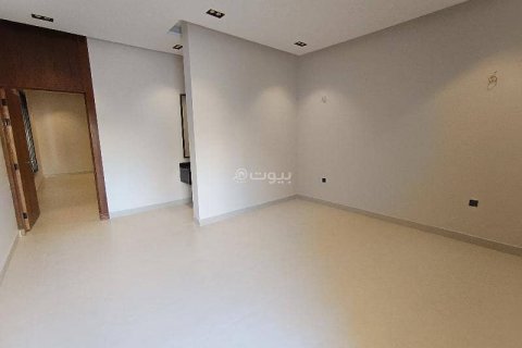 4 bedrooms Apartment in Riyadh, Saudi Arabia No. 60247