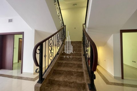 6 bedrooms Villa in Khalifa City, UAE No. 20886 17