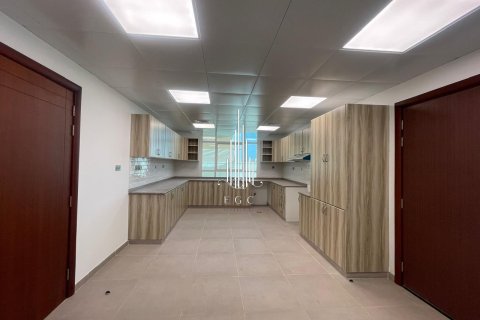 6 bedrooms Villa in Khalifa City, UAE No. 20886 18