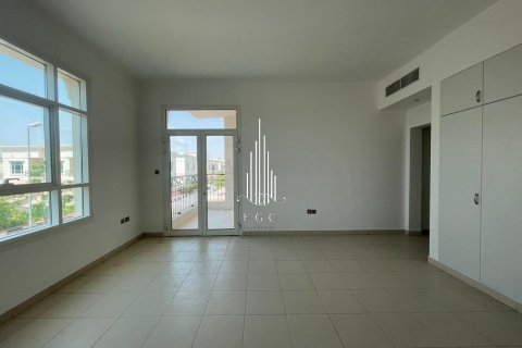 6 bedrooms Villa in Khalifa City, UAE No. 20886 8
