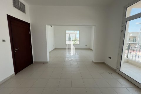 6 bedrooms Villa in Khalifa City, UAE No. 20887 4