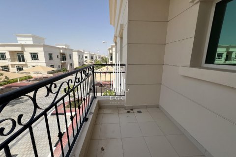 6 bedrooms Villa in Khalifa City, UAE No. 20887 16