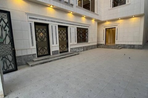 Вилла с 6 спальнями в Эль-Хубар, Саудовская Аравия №59997
