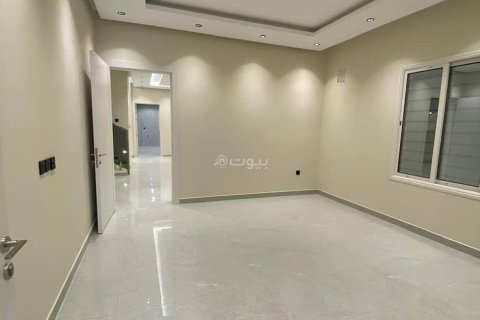 6 bedrooms Villa in Khobar, Saudi Arabia No. 59997 16