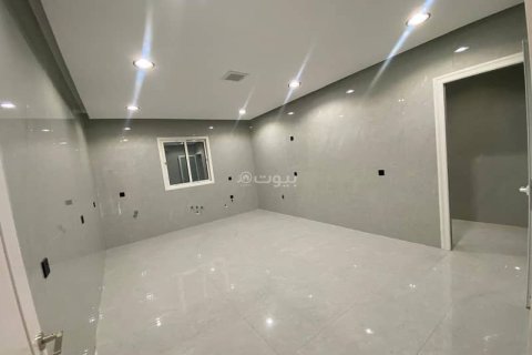 6 bedrooms Villa in Khobar, Saudi Arabia No. 59997 10
