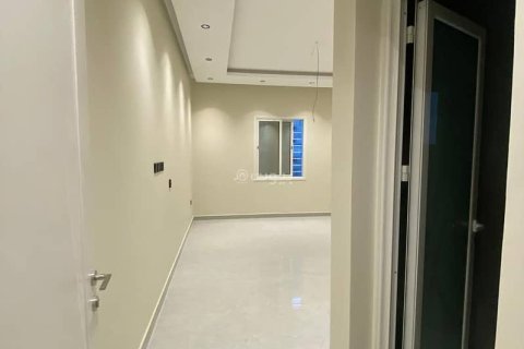 6 bedrooms Villa in Khobar, Saudi Arabia No. 59997 22