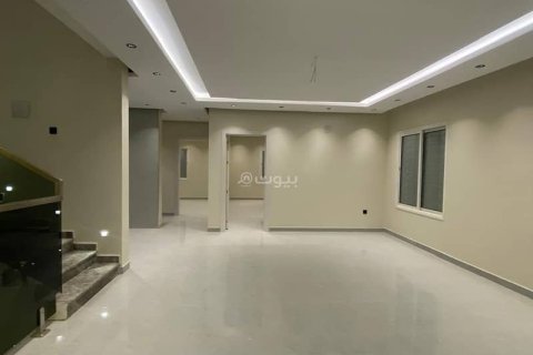 6 bedrooms Villa in Khobar, Saudi Arabia No. 59997 8