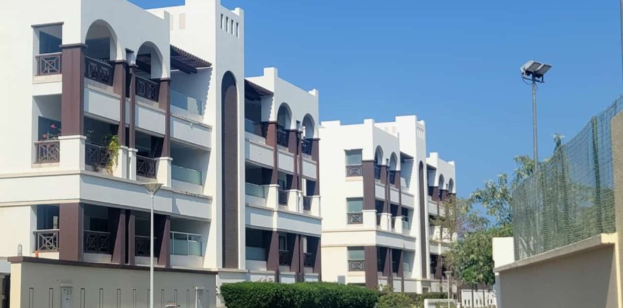 Apartment de 4 dormitorios en Madinat as'Sultan Qaboos, Oman No. 54214