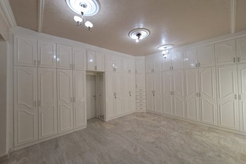 Villa de 9 dormitorios en Muscat, Oman No. 54212 3
